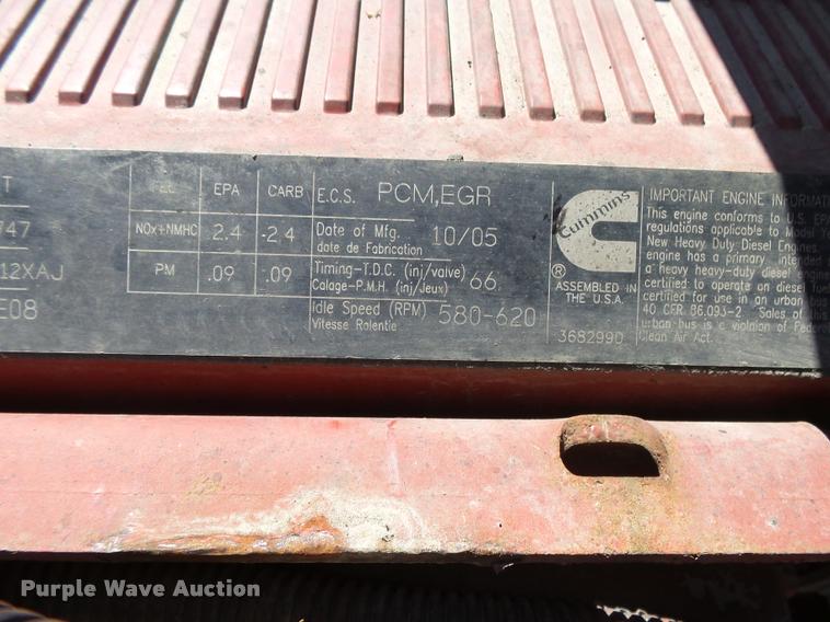 image for item K1147 2006 International 9400i semi truck