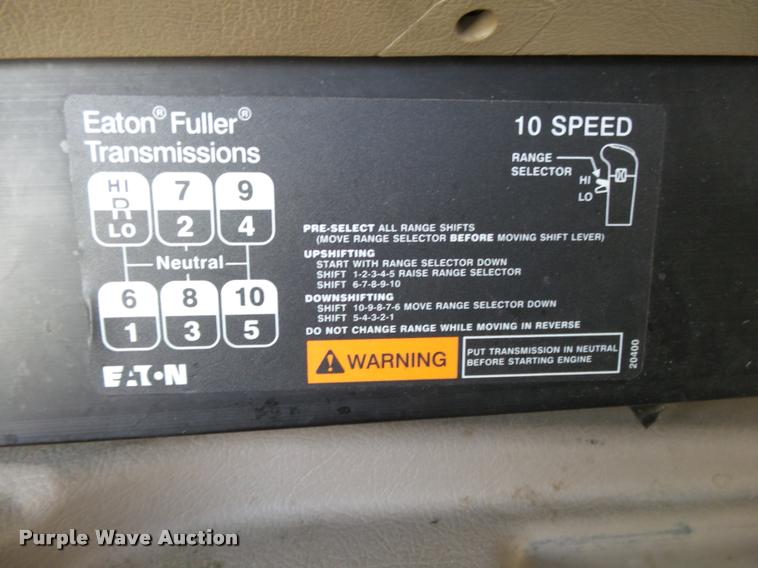 image for item K1147 2006 International 9400i semi truck