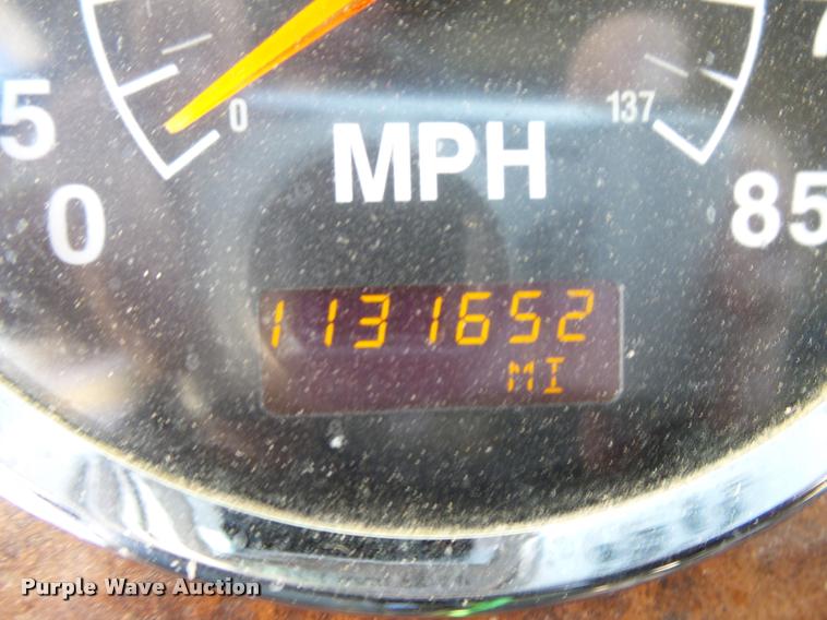 image for item K1147 2006 International 9400i semi truck