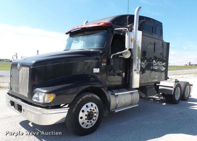 image for item K1148 2007 International 9400i semi truck