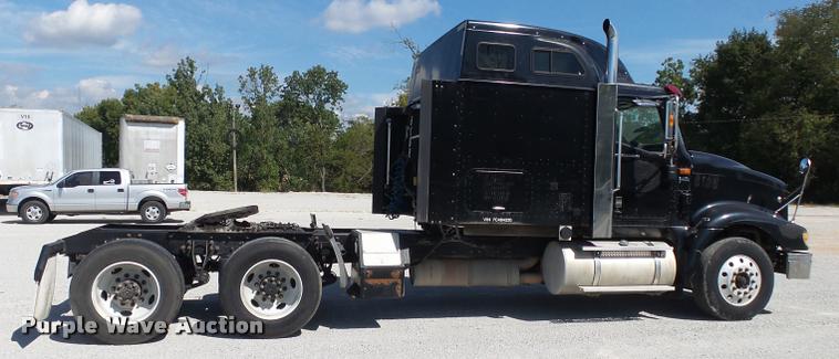 image for item K1148 2007 International 9400i semi truck