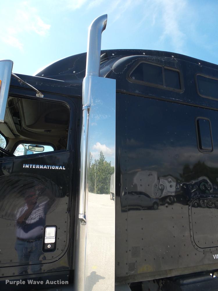 image for item K1148 2007 International 9400i semi truck
