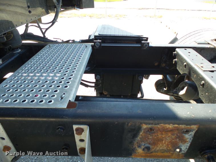 image for item K1148 2007 International 9400i semi truck