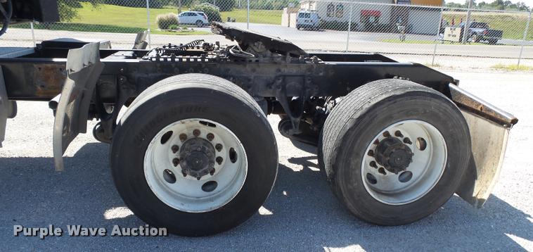 image for item K1148 2007 International 9400i semi truck