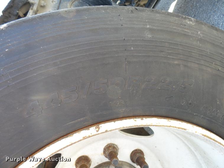 image for item K1148 2007 International 9400i semi truck