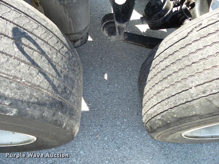 image for item K1148 2007 International 9400i semi truck