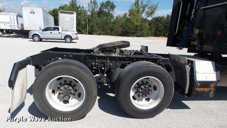 image for item K1148 2007 International 9400i semi truck