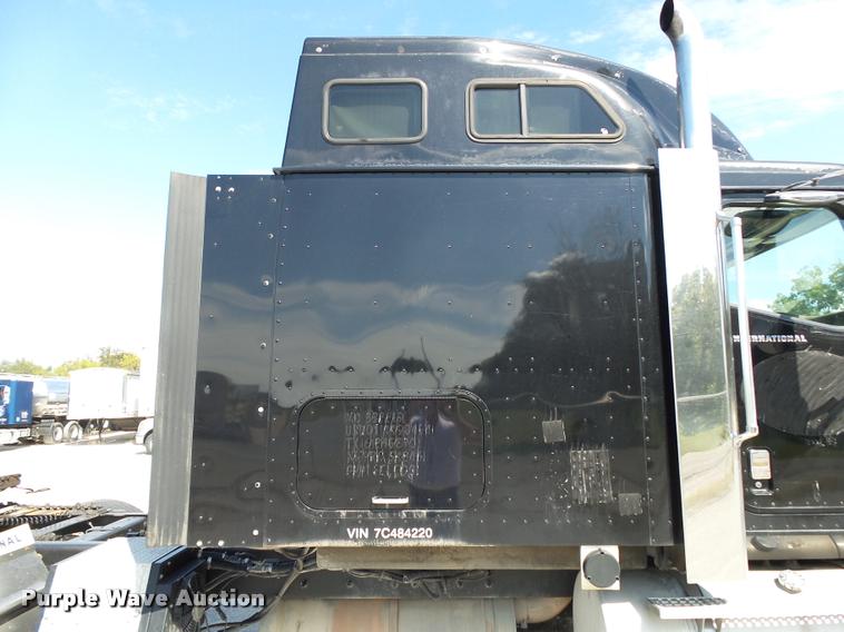 image for item K1148 2007 International 9400i semi truck