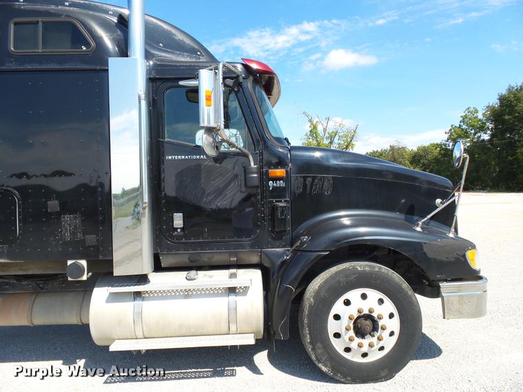 image for item K1148 2007 International 9400i semi truck