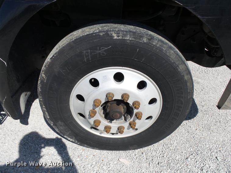 image for item K1148 2007 International 9400i semi truck