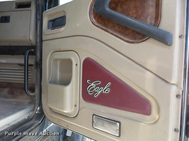 image for item K1148 2007 International 9400i semi truck