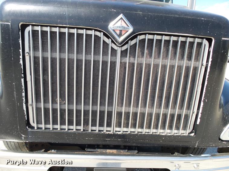 image for item K1148 2007 International 9400i semi truck