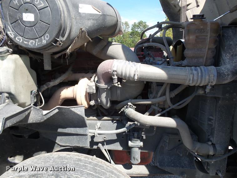 image for item K1148 2007 International 9400i semi truck