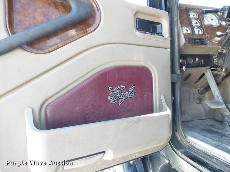 image for item K1148 2007 International 9400i semi truck