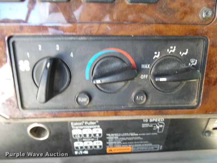 image for item K1148 2007 International 9400i semi truck