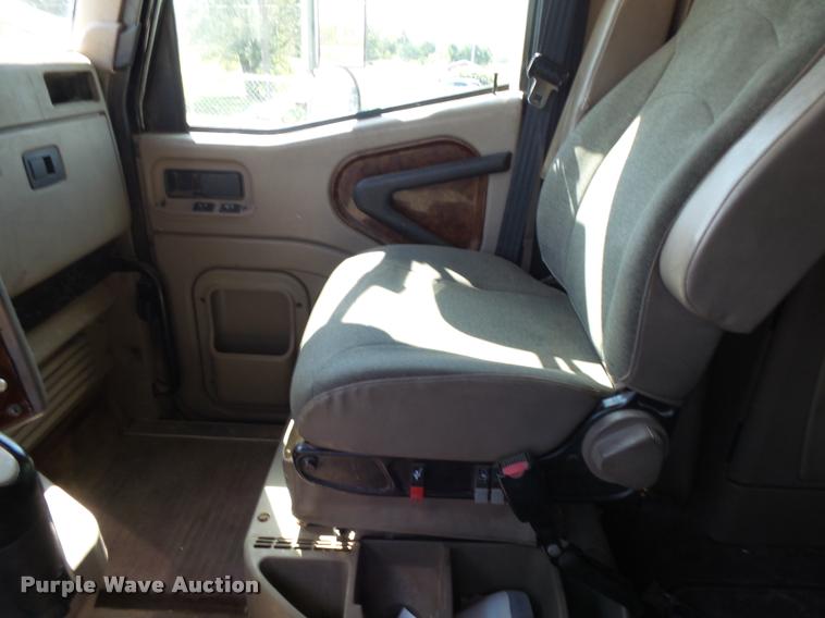 image for item K1148 2007 International 9400i semi truck