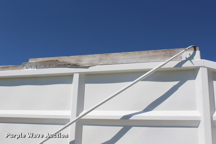 image for item K1951 2006 Trail Blazer bottom dump trailer