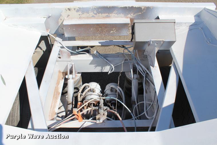 image for item K1951 2006 Trail Blazer bottom dump trailer