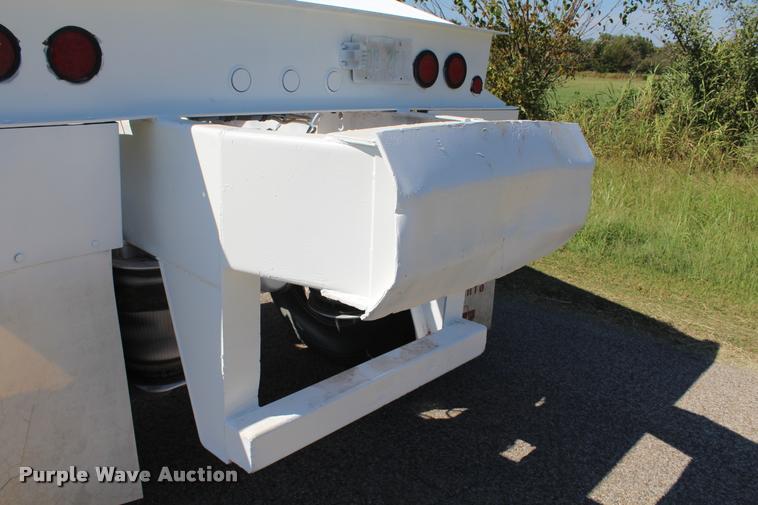 image for item K1951 2006 Trail Blazer bottom dump trailer