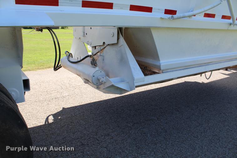 image for item K1951 2006 Trail Blazer bottom dump trailer