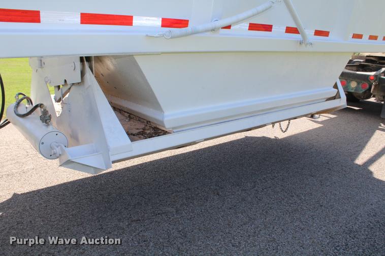 image for item K1951 2006 Trail Blazer bottom dump trailer