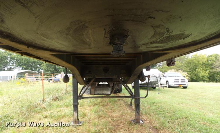 image for item K1976 2003 Transcraft Eagle II flatbed trailer