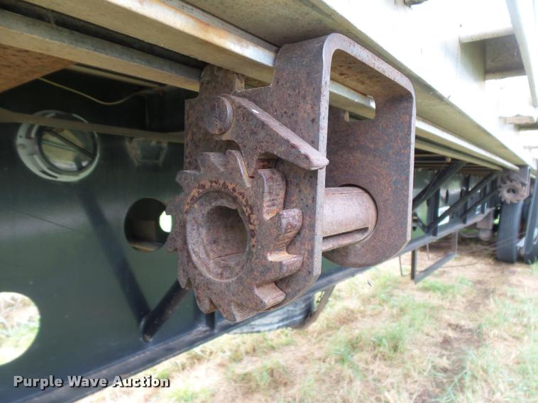 image for item K1976 2003 Transcraft Eagle II flatbed trailer