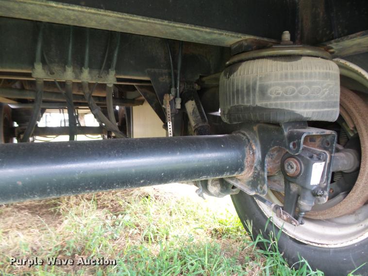 image for item K1976 2003 Transcraft Eagle II flatbed trailer