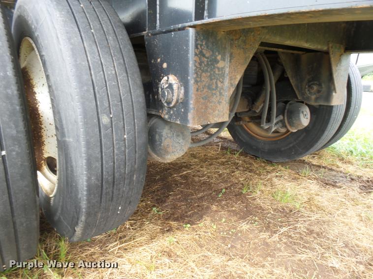 image for item K1976 2003 Transcraft Eagle II flatbed trailer