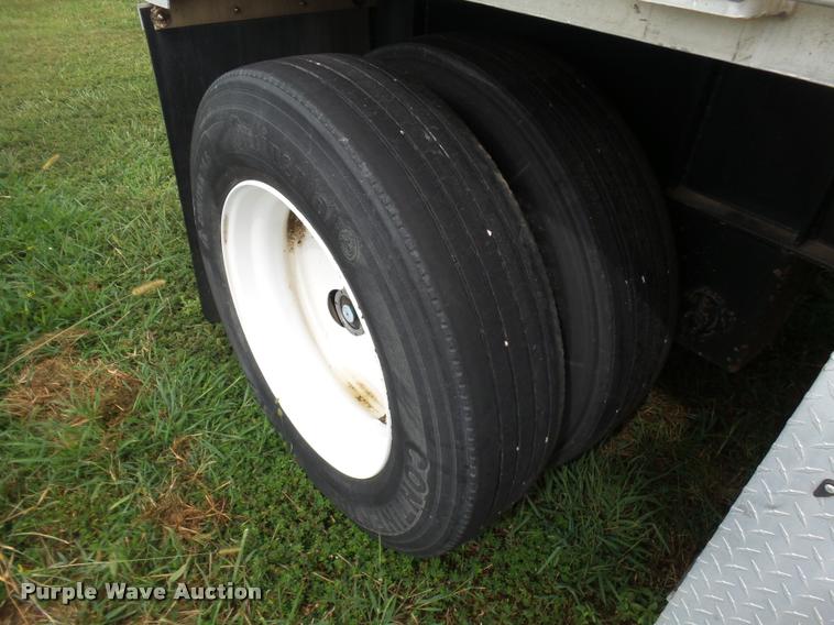 image for item K1976 2003 Transcraft Eagle II flatbed trailer