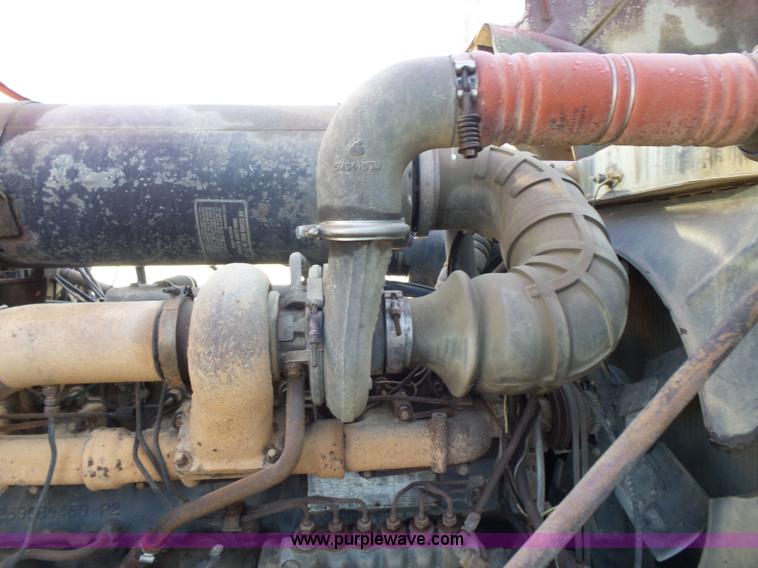 image for item K3115 1986 Mack Superliner RW613 semi truck