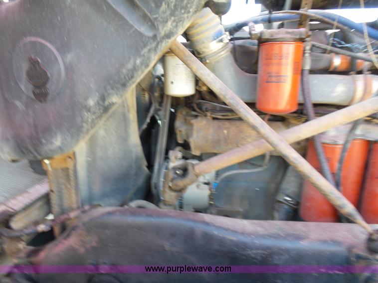 image for item K3115 1986 Mack Superliner RW613 semi truck