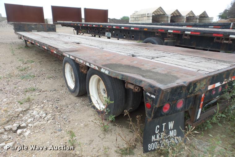 image for item K3503 1988 Aztec drop deck trailer
