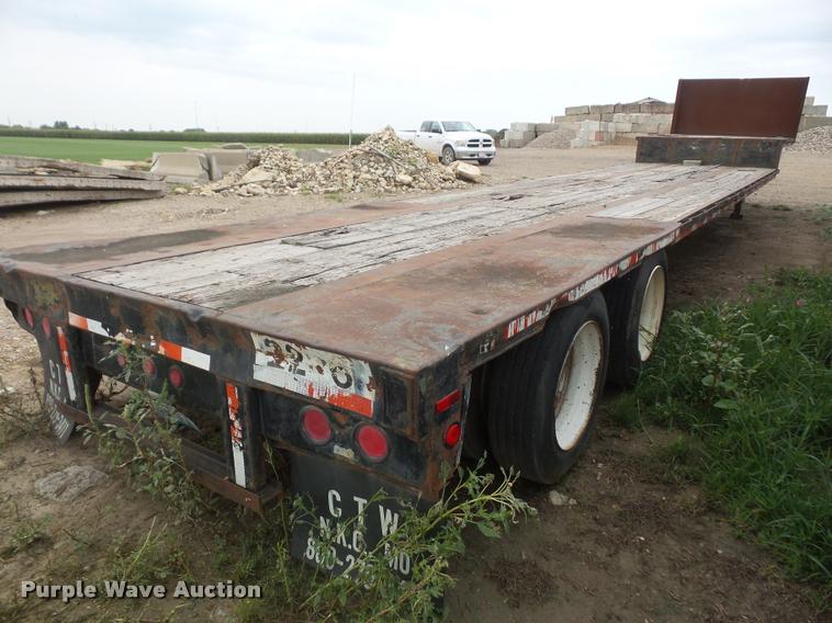 image for item K3503 1988 Aztec drop deck trailer