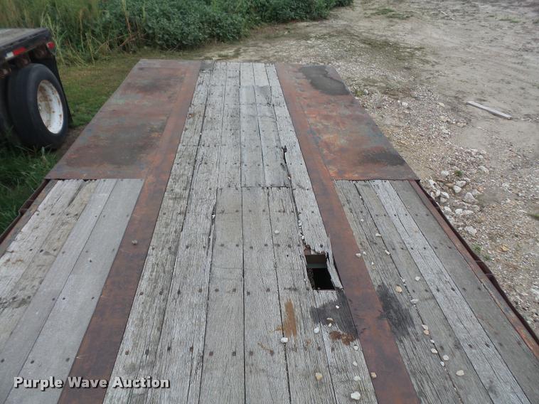 image for item K3503 1988 Aztec drop deck trailer