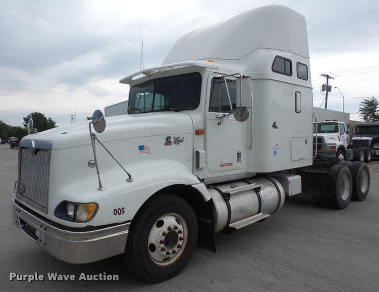 image for item K3519 1998 International Eagle 9400 semi truck