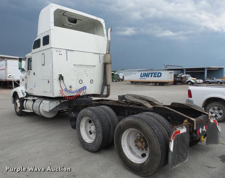 image for item K3519 1998 International Eagle 9400 semi truck