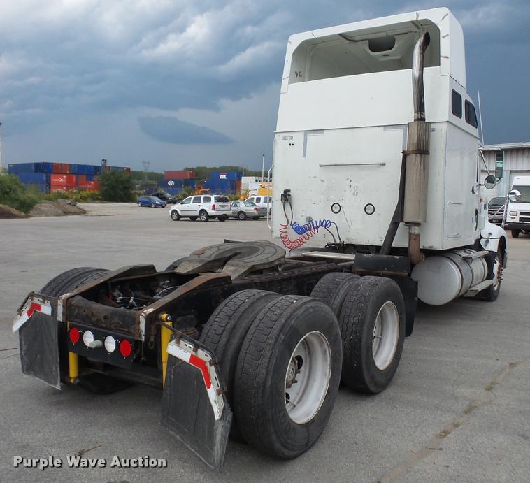 image for item K3519 1998 International Eagle 9400 semi truck