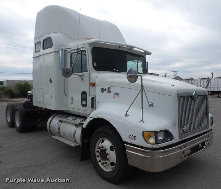 image for item K3519 1998 International Eagle 9400 semi truck