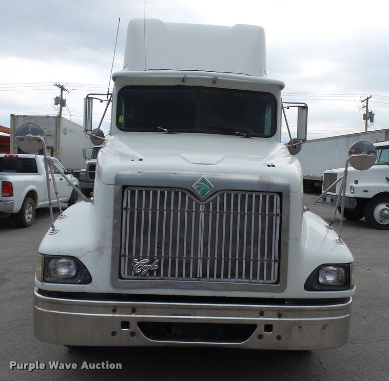 image for item K3519 1998 International Eagle 9400 semi truck