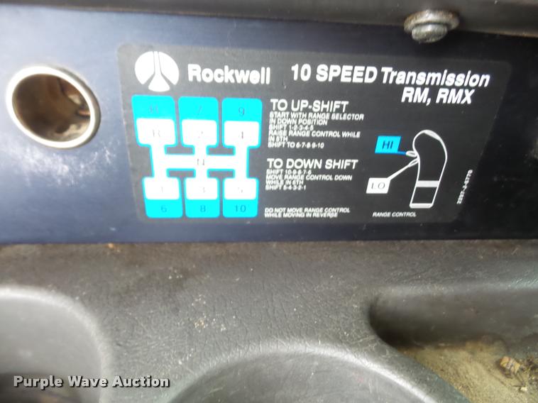 image for item K3519 1998 International Eagle 9400 semi truck