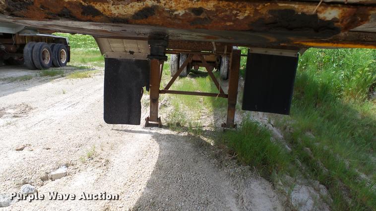 image for item K4045 1968 Trail Mobile tank trailer