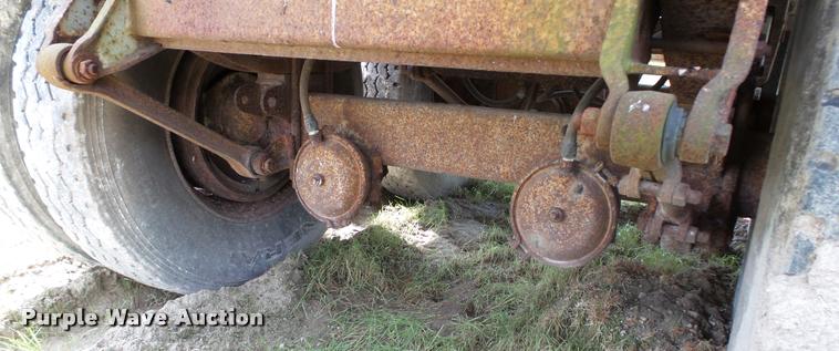 image for item K4045 1968 Trail Mobile tank trailer