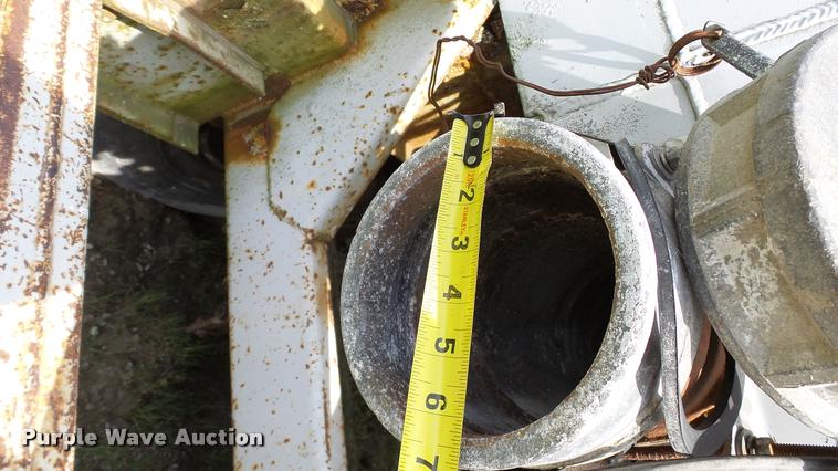 image for item K4045 1968 Trail Mobile tank trailer