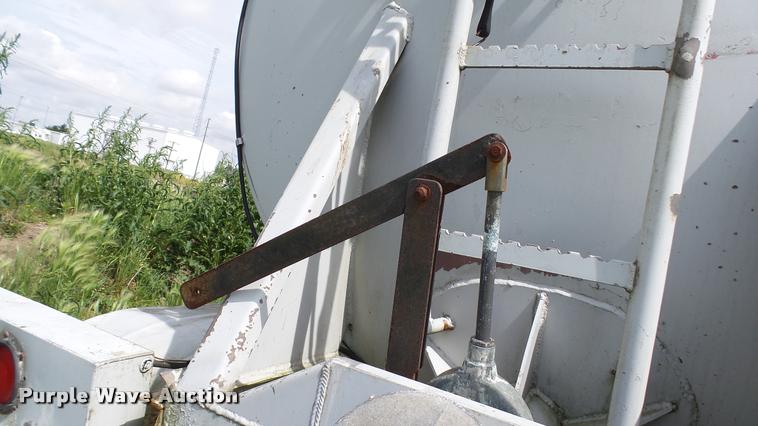 image for item K4045 1968 Trail Mobile tank trailer