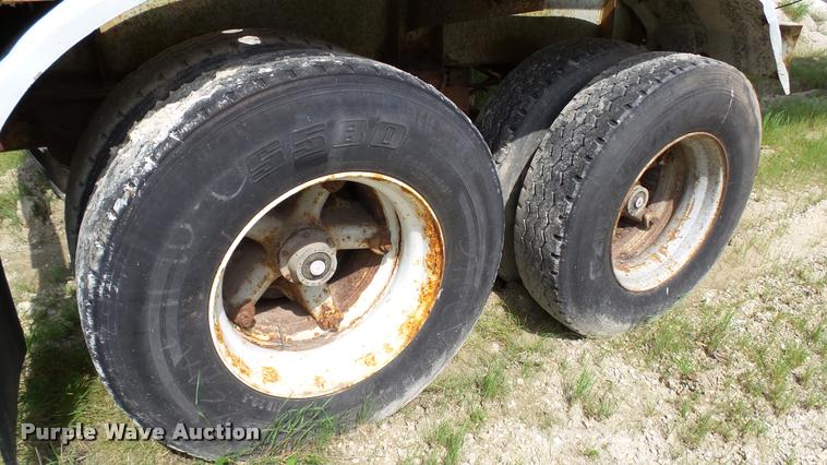 image for item K4045 1968 Trail Mobile tank trailer