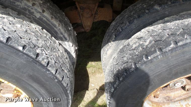 image for item K4045 1968 Trail Mobile tank trailer