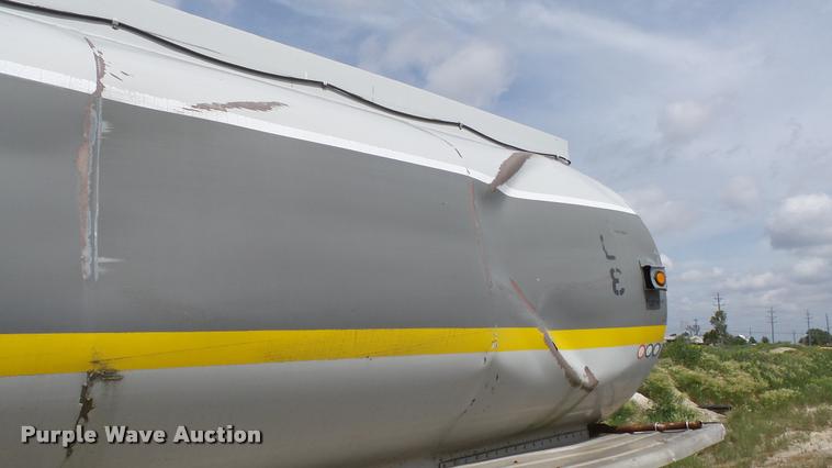 image for item K4045 1968 Trail Mobile tank trailer