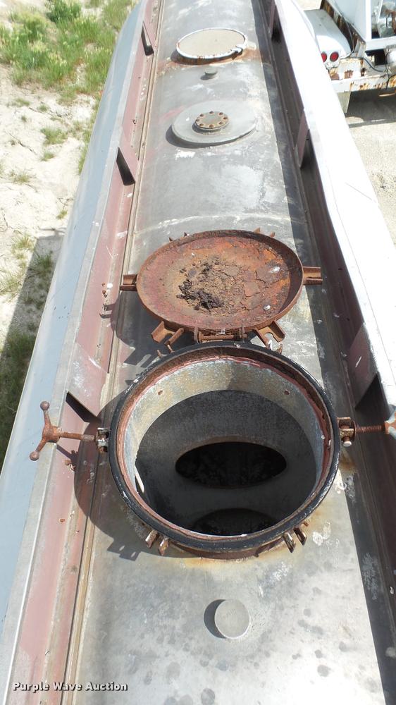 image for item K4045 1968 Trail Mobile tank trailer