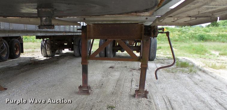 image for item K4047 1971 Fruehauf tank trailer